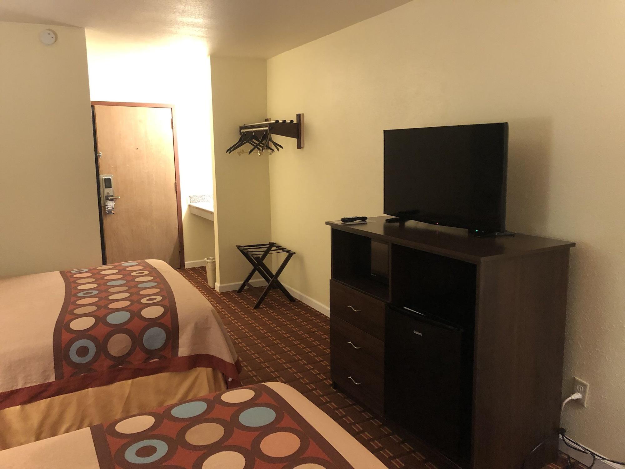 Super 8 By Wyndham Plover Stevens Point Area Εξωτερικό φωτογραφία